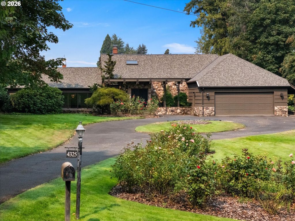 4325 Sw Charming Way, Portland