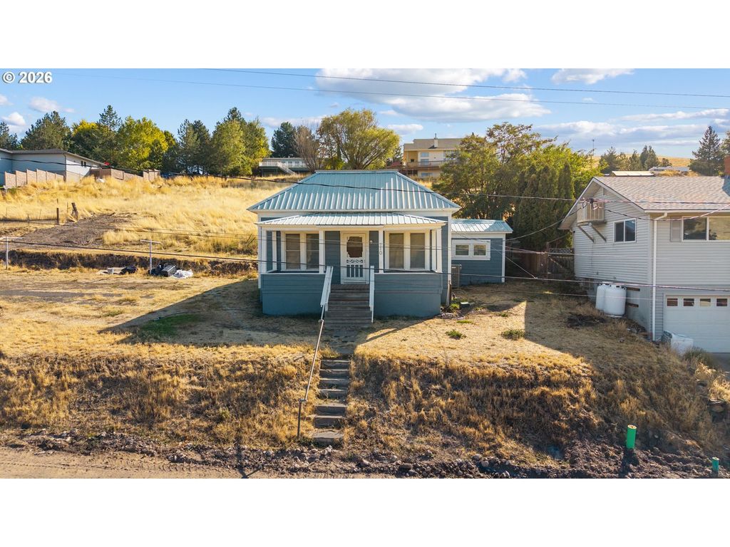 110 N Gilmore St, Heppner