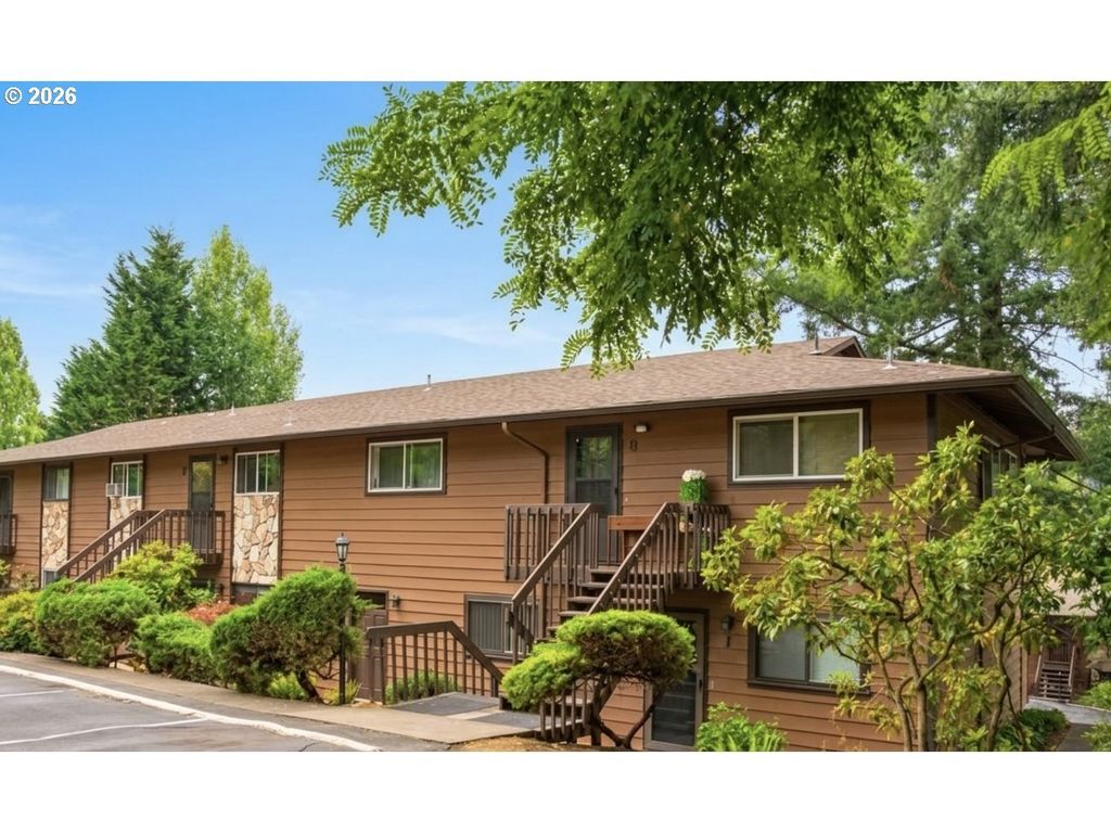 5005 Sw Mitchell St 2, Portland