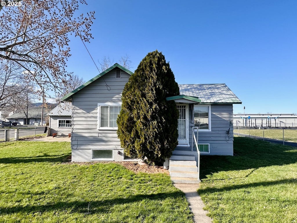 2501 Cove Ave, La Grande