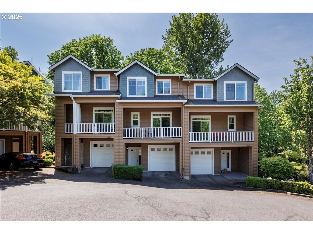 10316 Nw Forestview Way, Portland