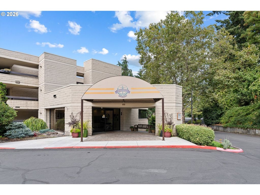 600 Se Marion St 109, Portland