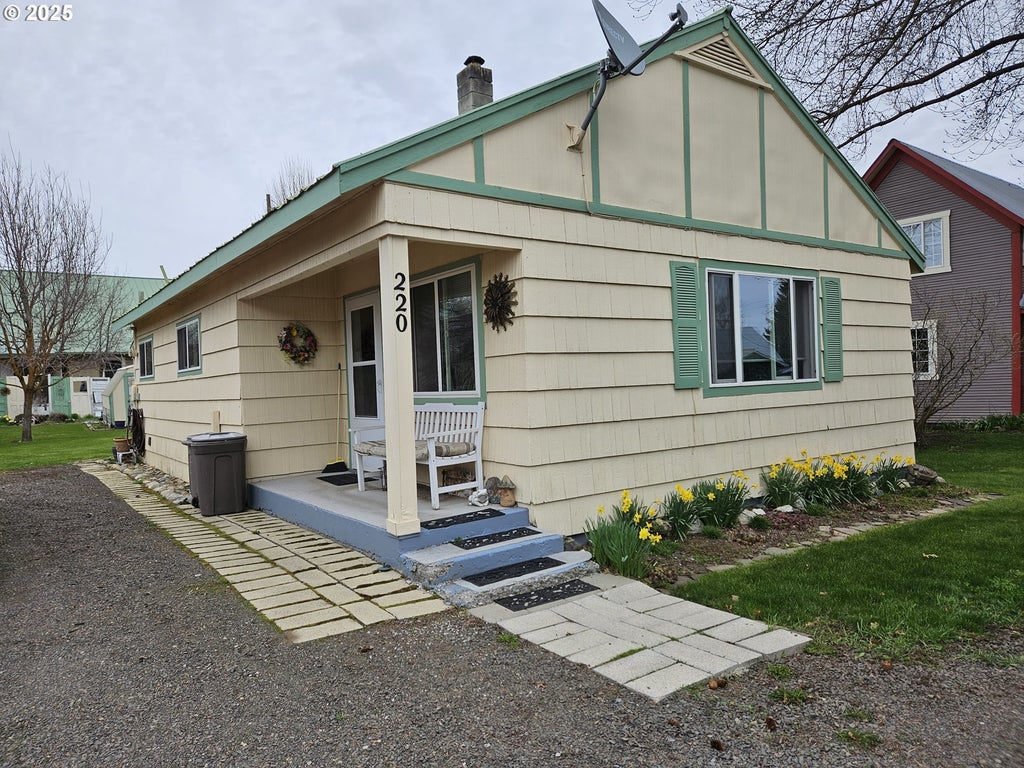 220 Kellog St, Halfway