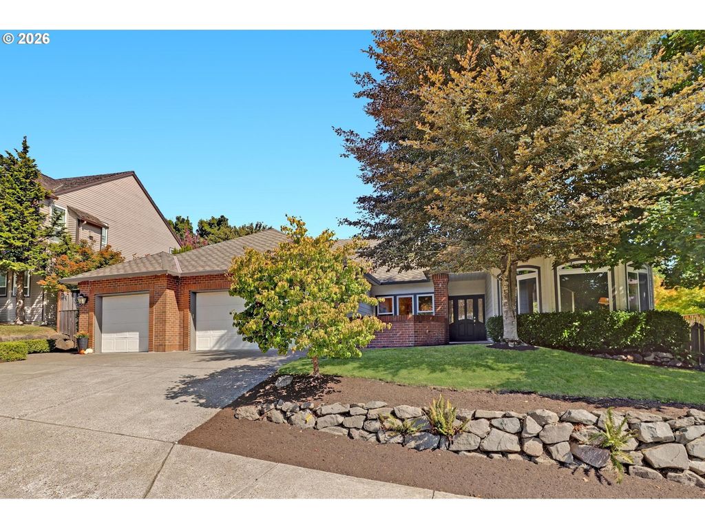 3824 Nw Brookview Way, Portland