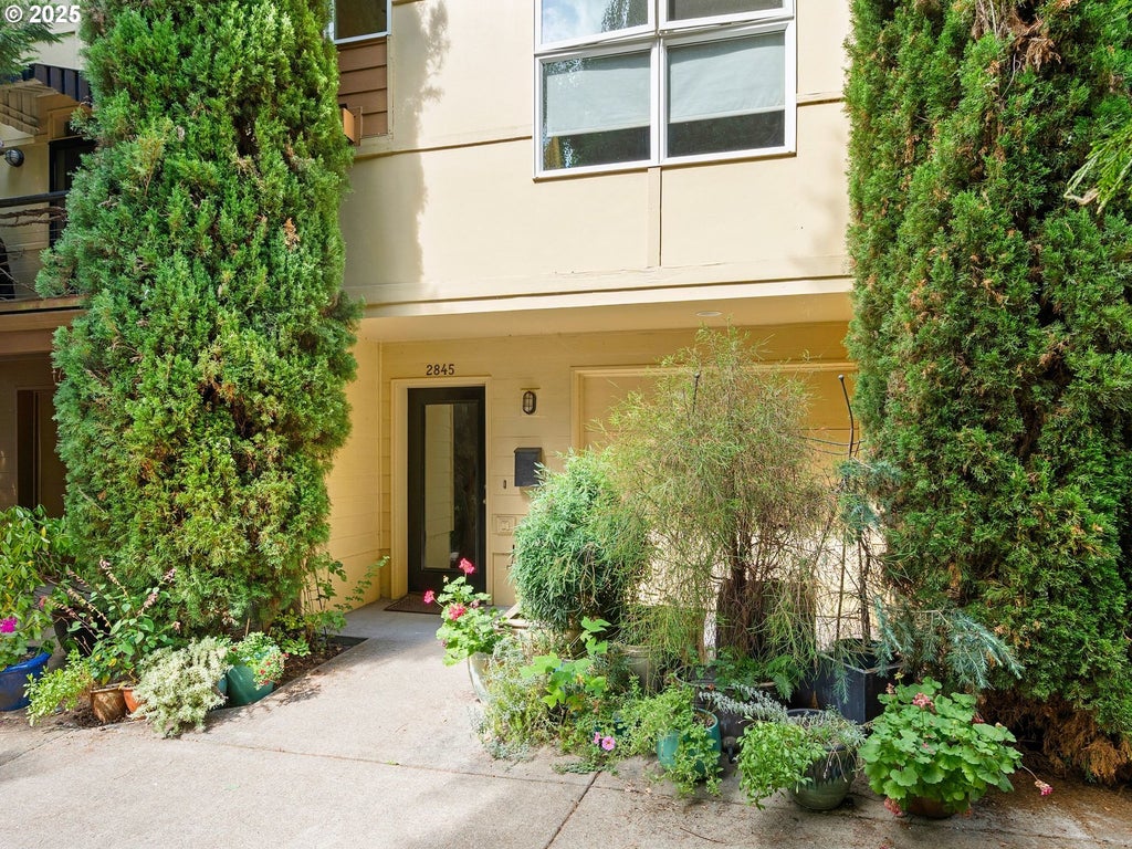 2845 Se Schiller St, Portland