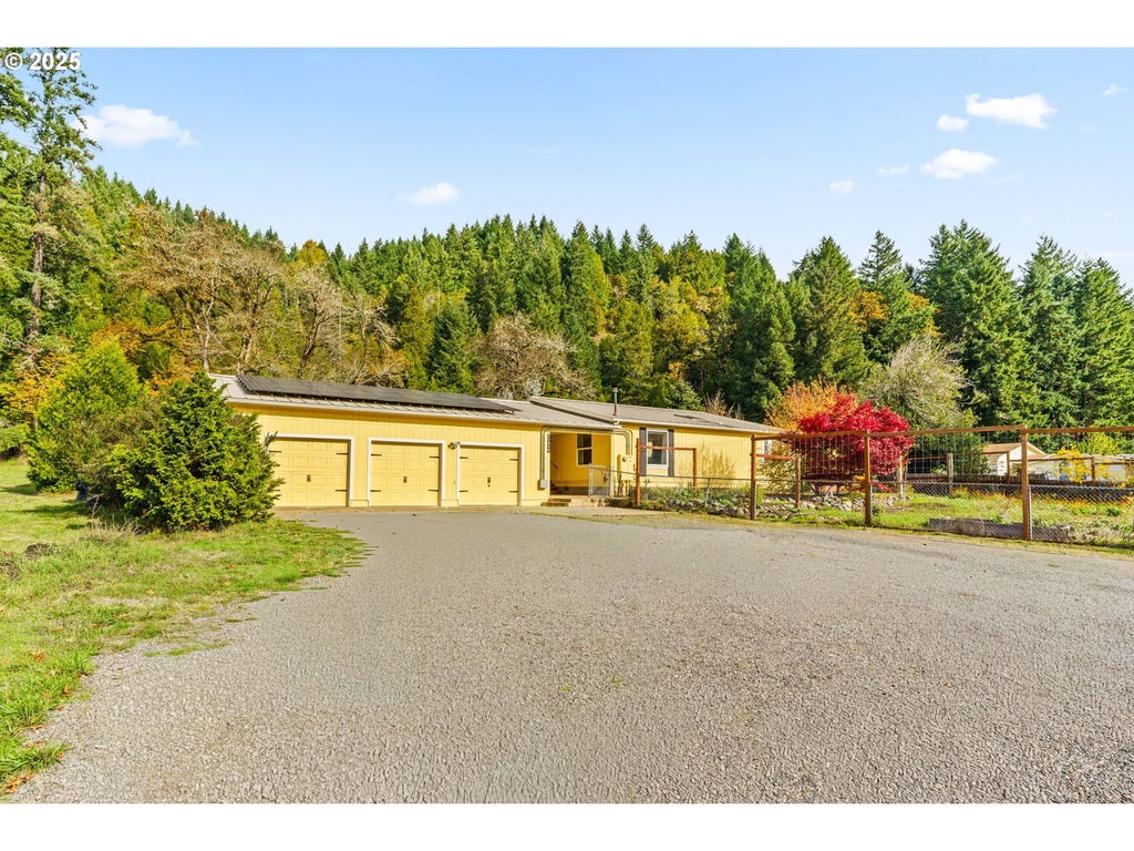 47849 W 2nd St, Oakridge