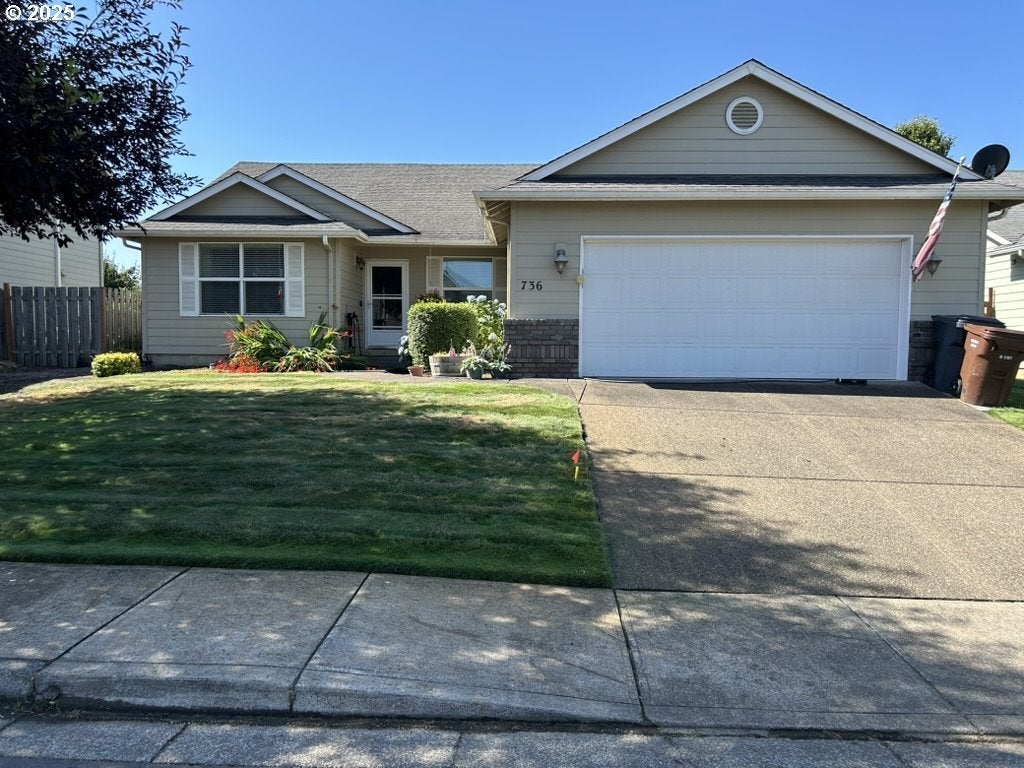 736 Kelsey Loop, Molalla