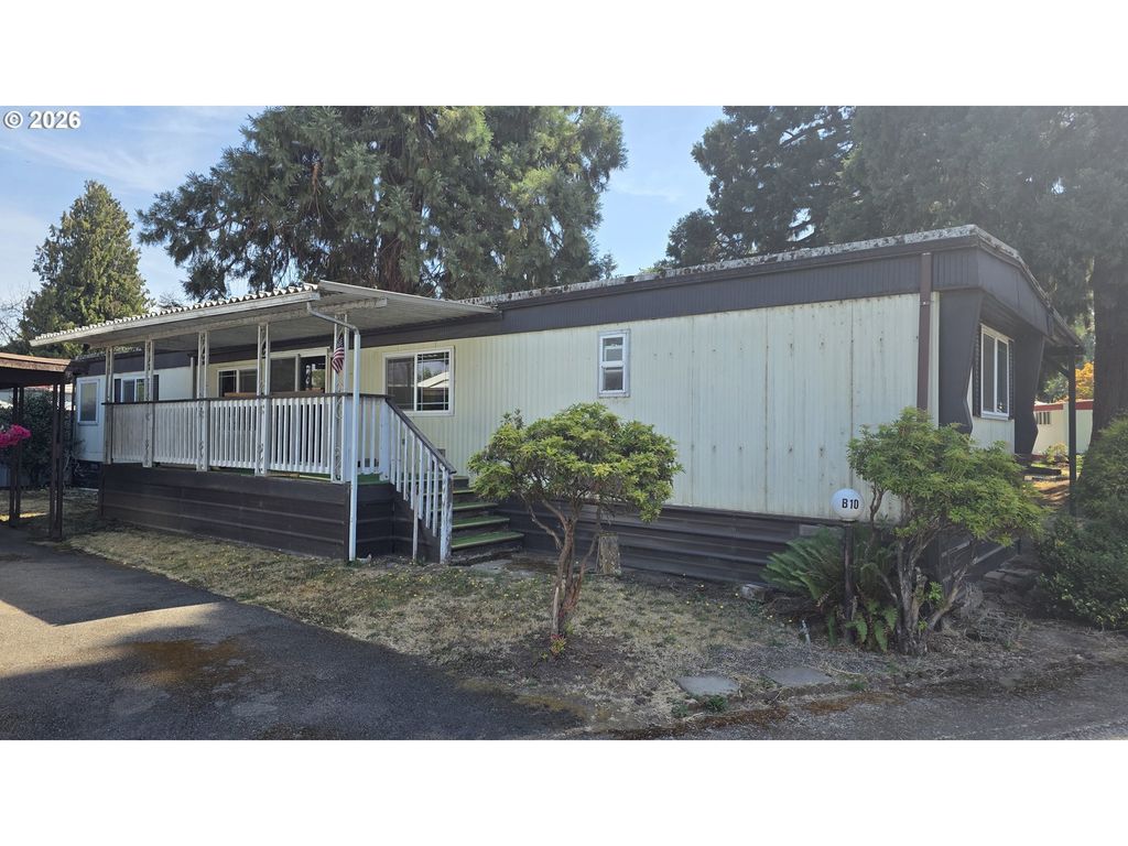 1625 Henderson Ave B10, Eugene
