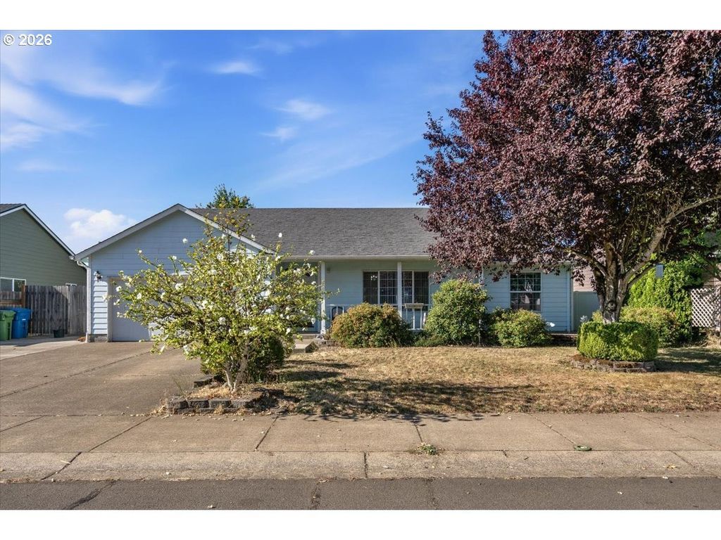 451 Whitney St, Stayton