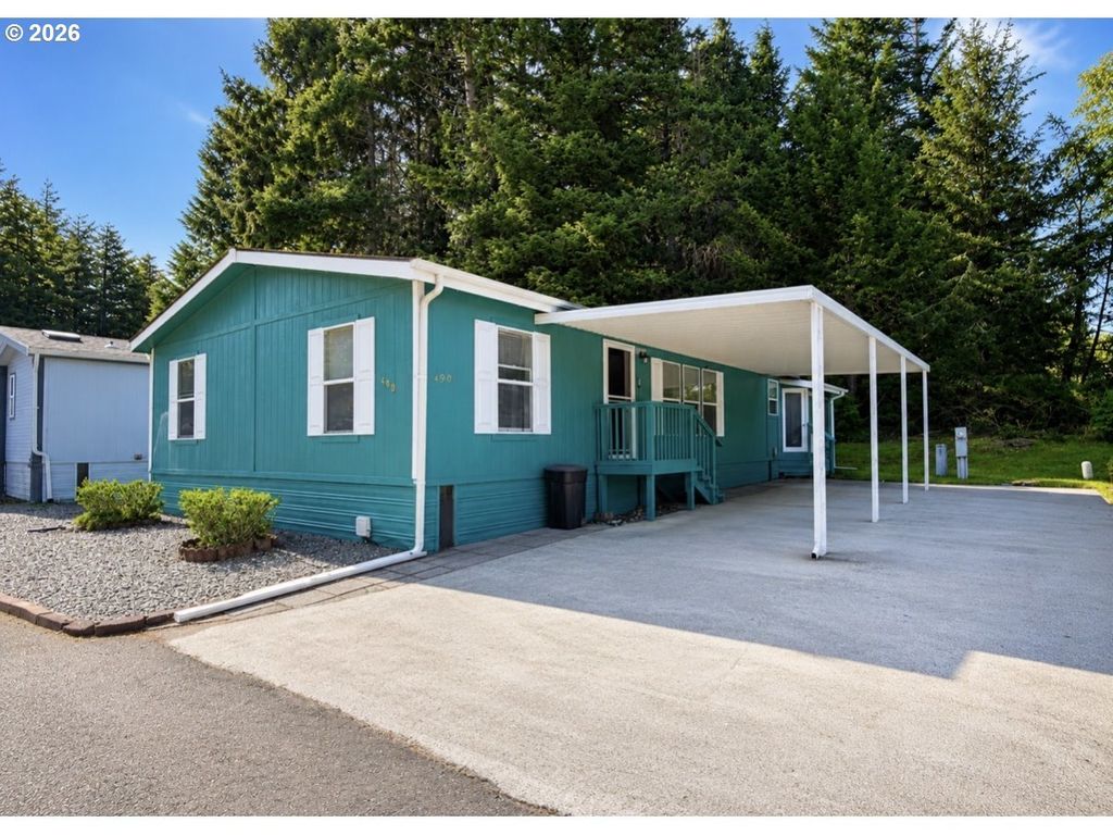 490 Shorepines Ave, Coos Bay