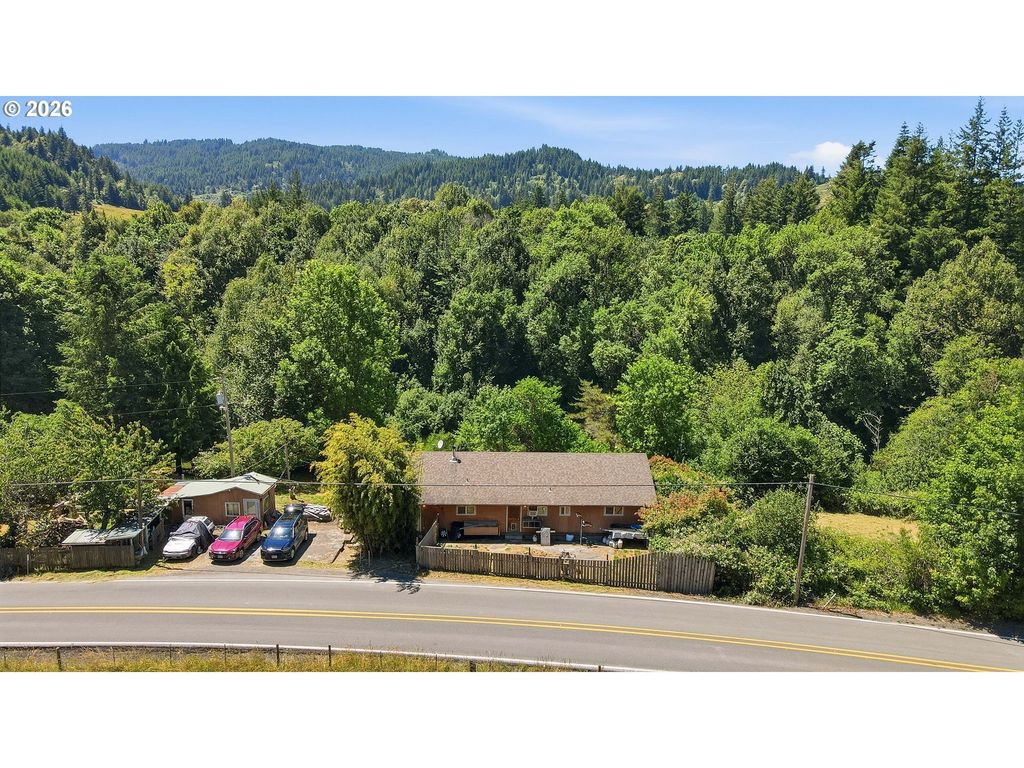 46760 Highway 242, Myrtle Point