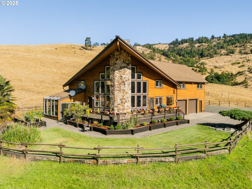 325 Beals Creek Rd, Canyonville