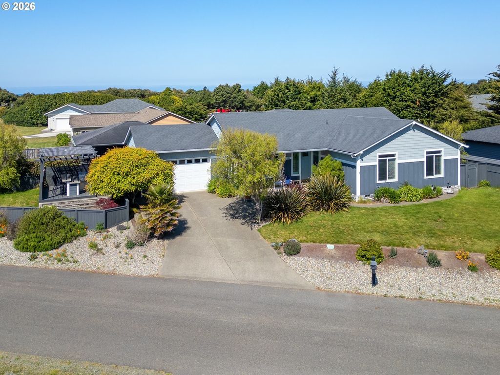 3220 Natalie Way, Bandon