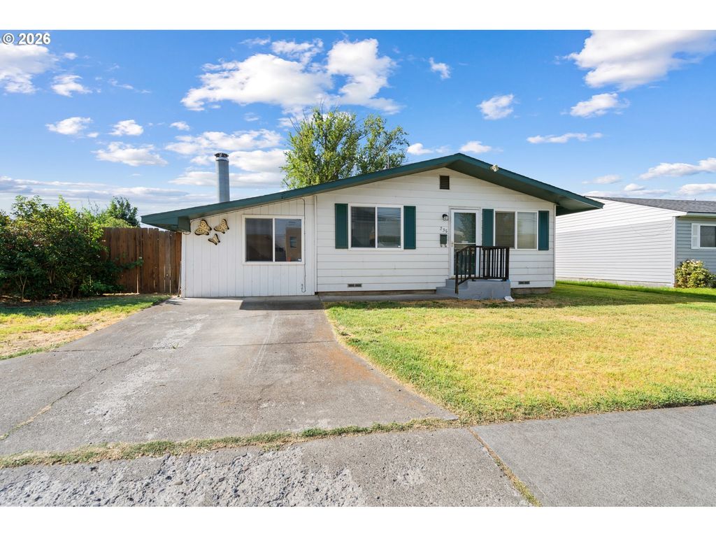 235 W Highland Ave, Hermiston