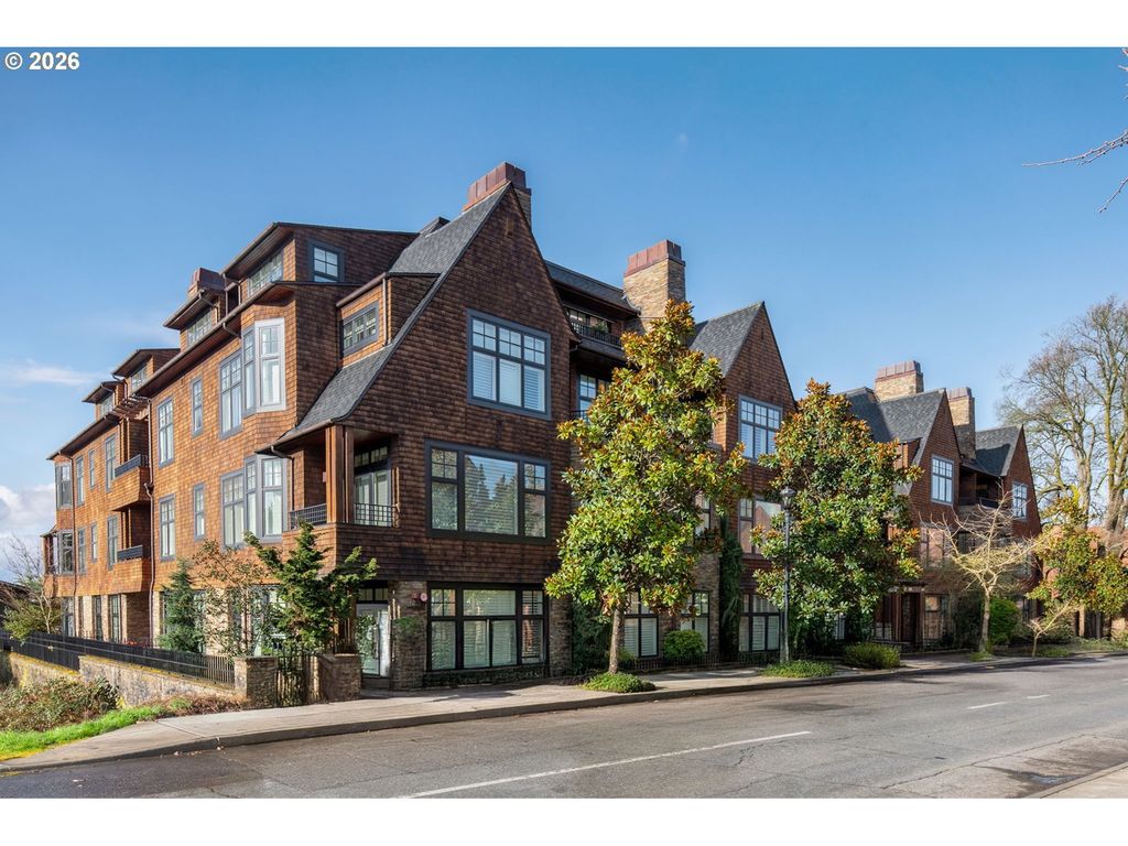 535 2nd St 207, Lake Oswego