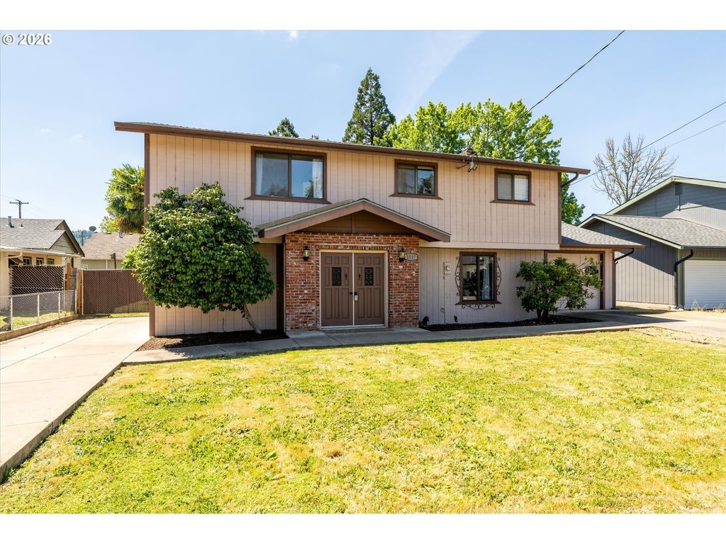 1537 Nw Rachel Ave, Roseburg