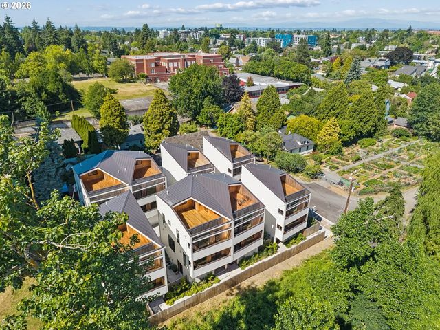 4625 N Campbell Ave, Portland