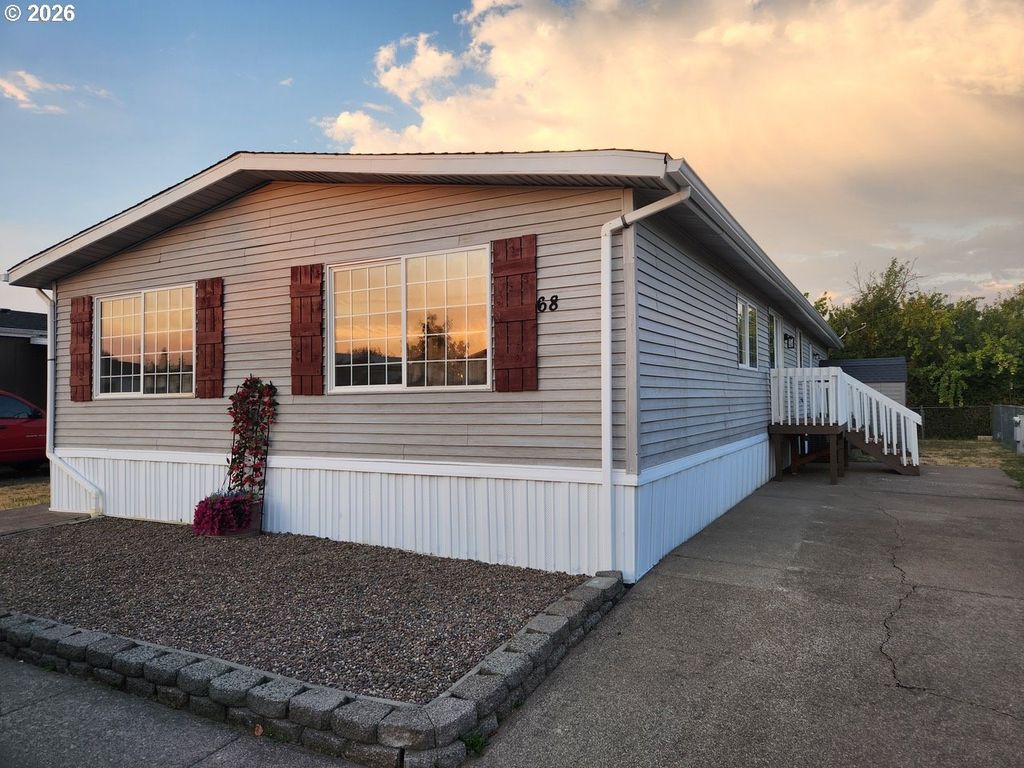 2151 Three Lakes Rd 68, Albany