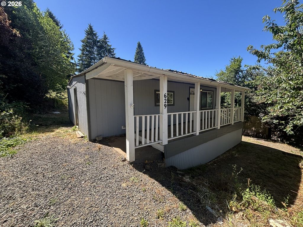 629 Charles St, Yoncalla