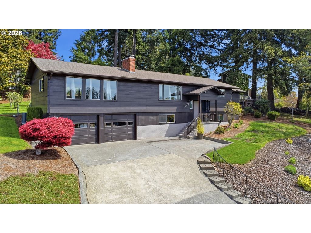 1290 Scenic View Dr, Stayton