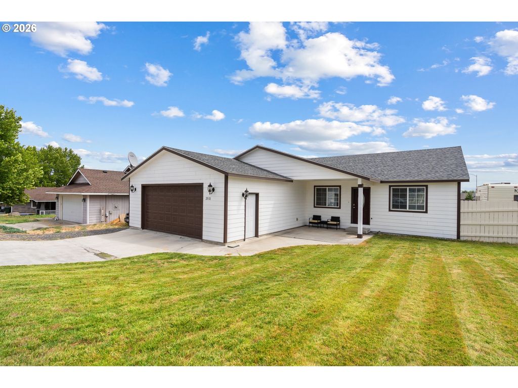 2511 Curlew St, Umatilla