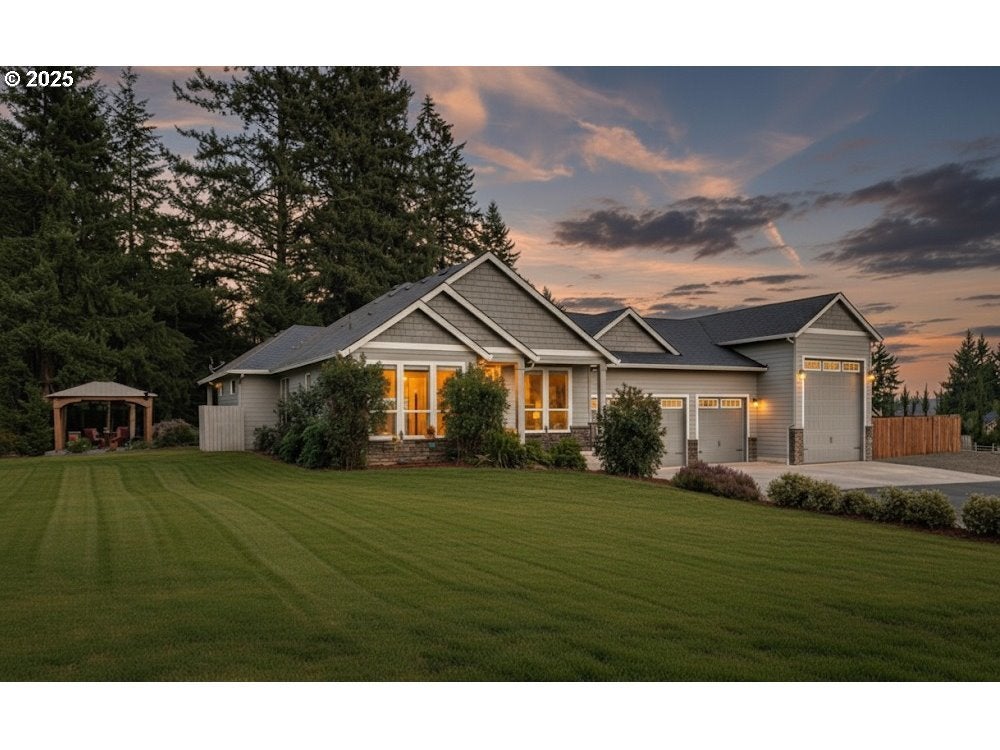 241 Junco Ln, Woodland