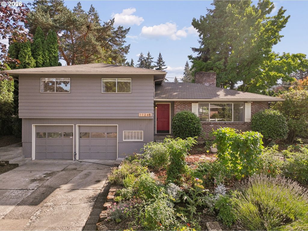 11240 Ne Couch Ct, Portland