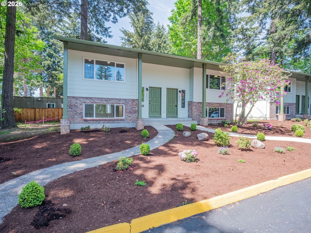 16927 Ne Glisan St, Portland