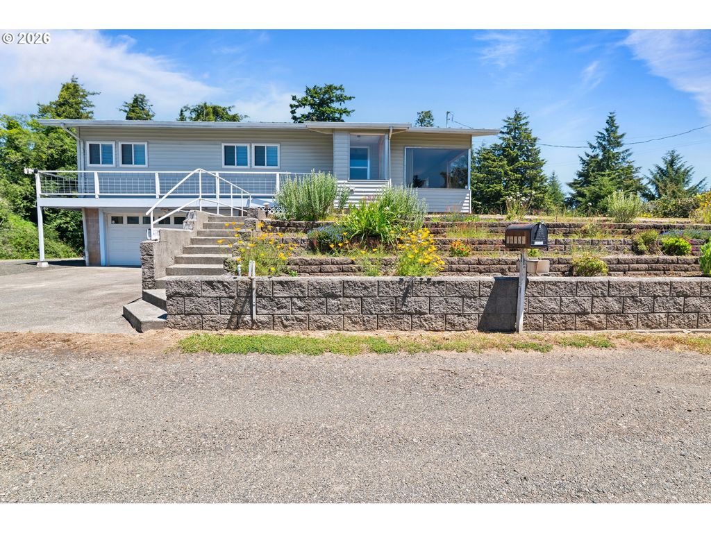 63533 Flanagan Rd, Coos Bay
