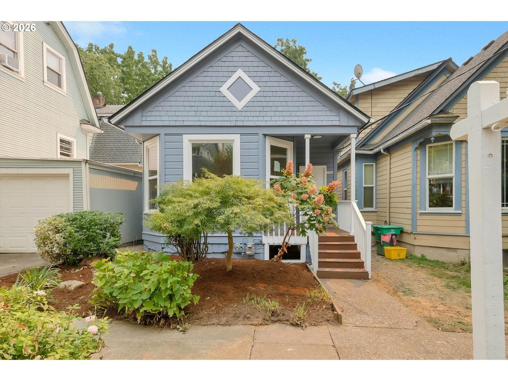 1926 Se Washington St, Portland