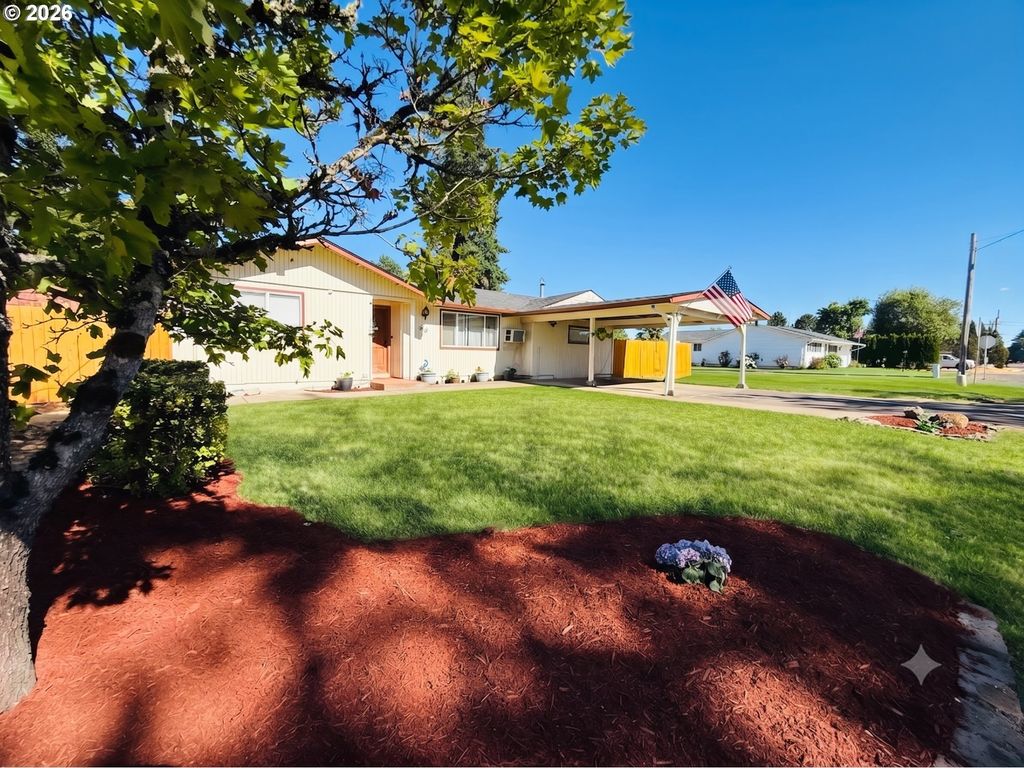 109 Oak St, Amity