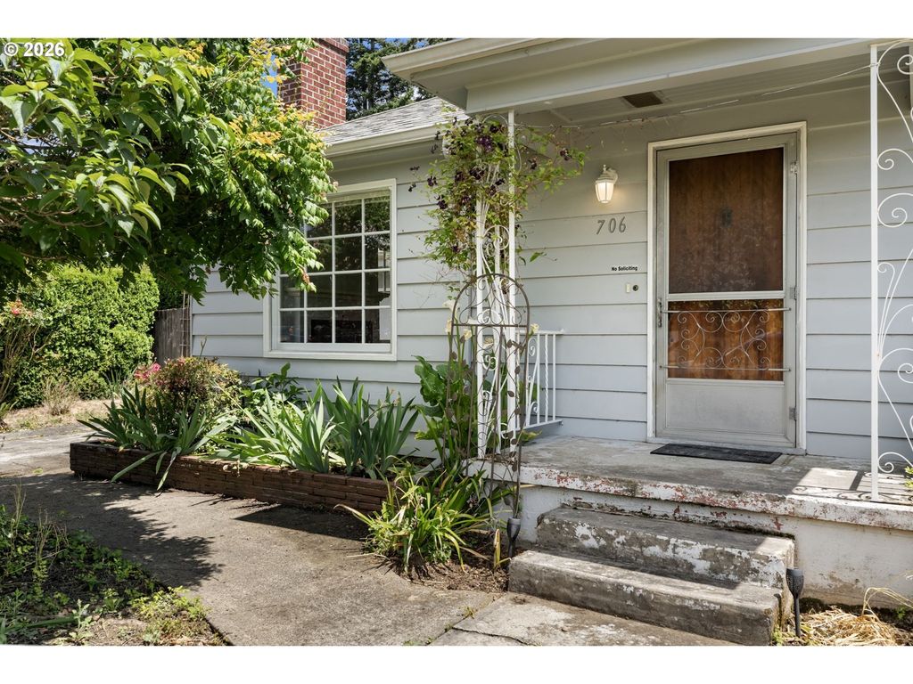 706 Se 135th Ave, Portland