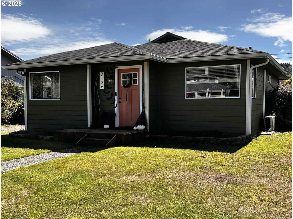 2136 Greenwood Ave, Reedsport