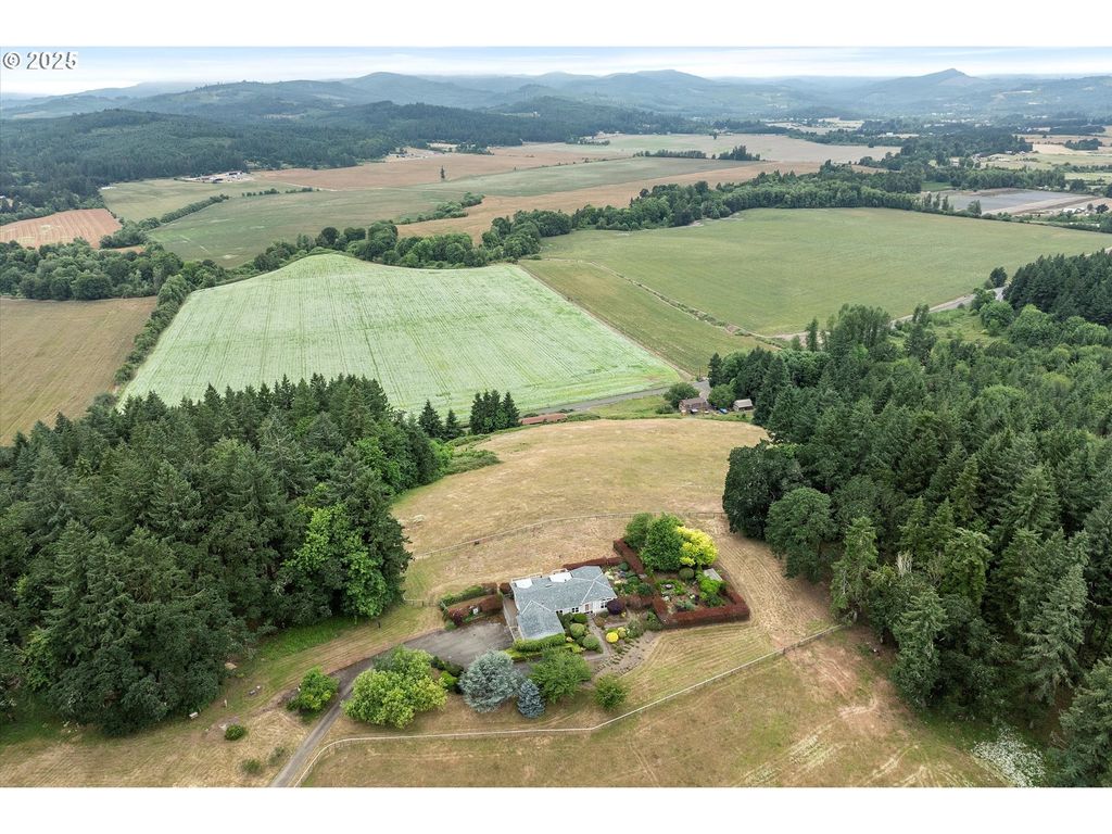 7350 Smith Rd, Monmouth