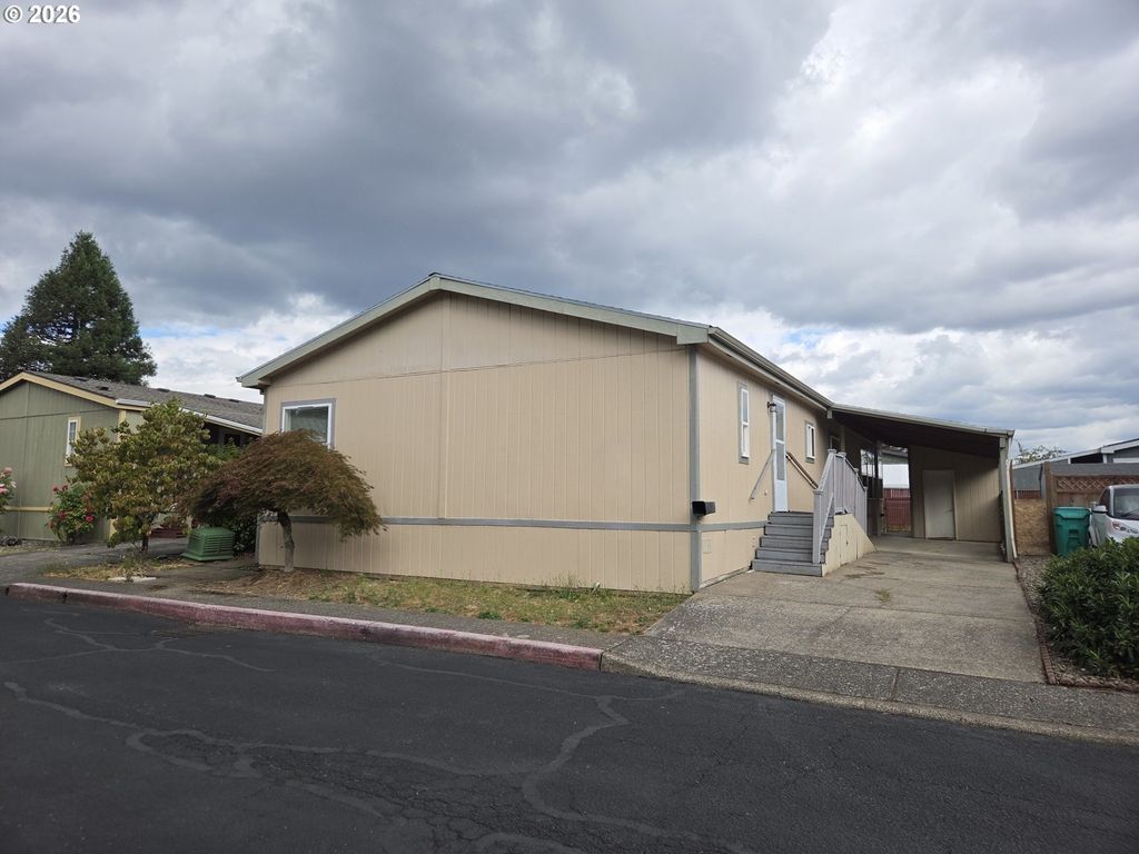 1949 Se Palmquist Rd 121, Gresham