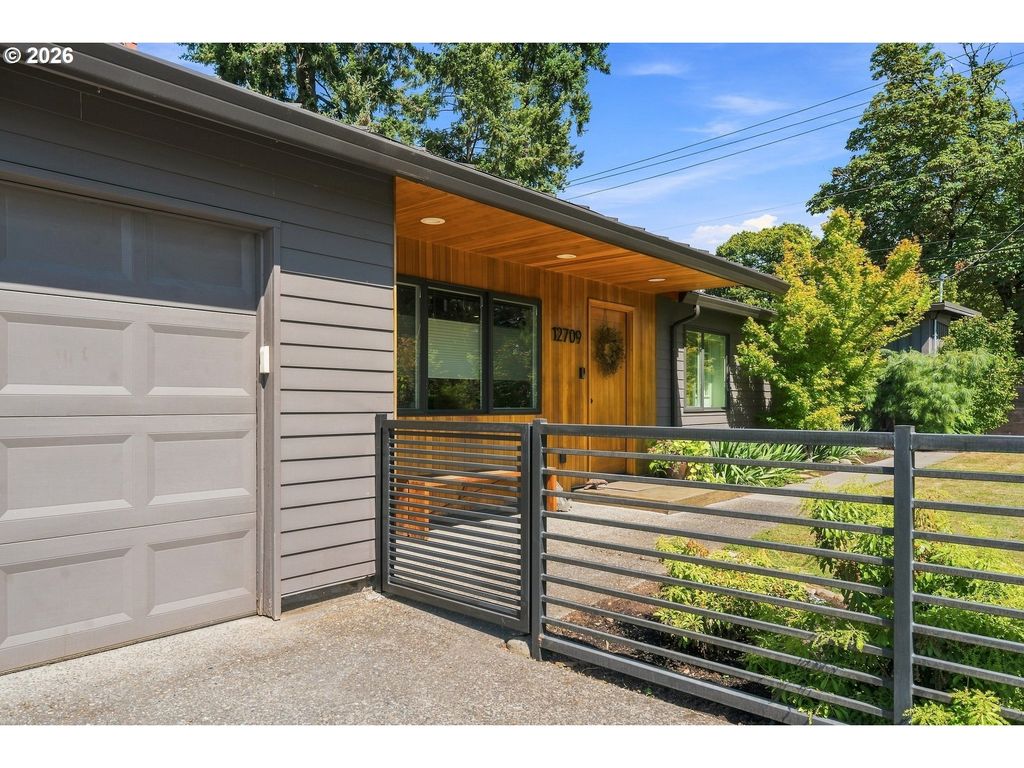 12709 Se Ramona St, Portland