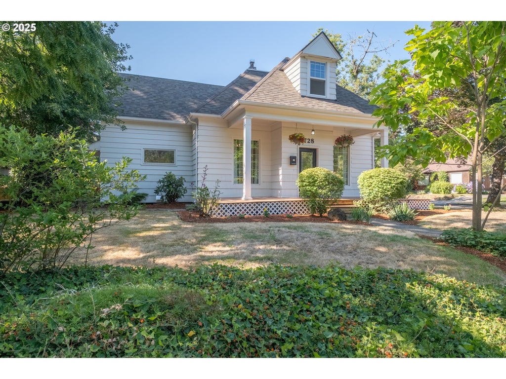 728 Se Wilbur St, Salem