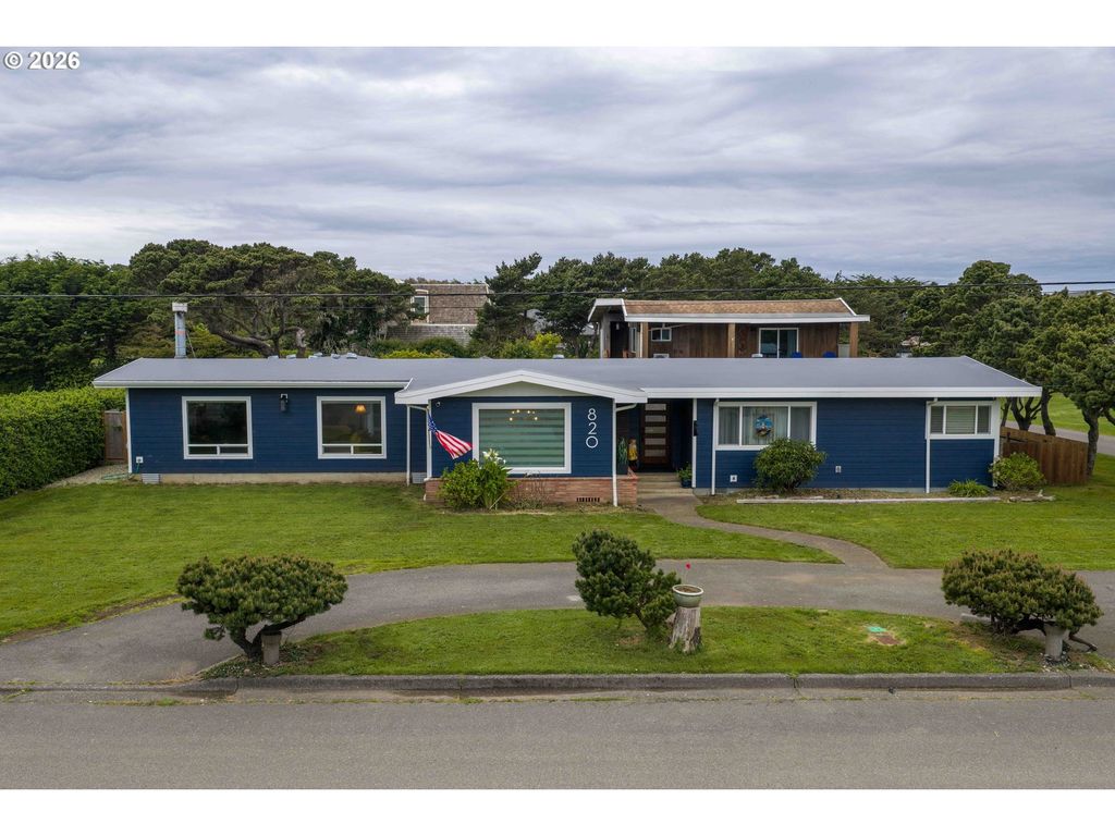 820 Jackson Ave Sw, Bandon