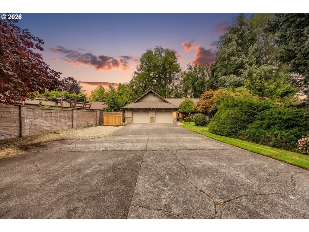 2798 Firwood Way, Eugene