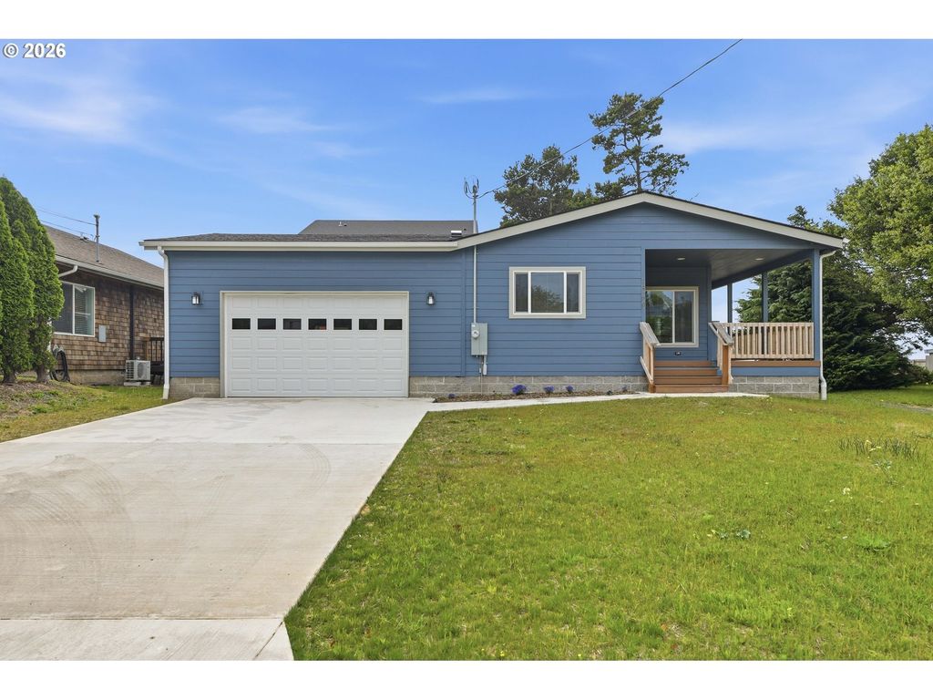 1560 Monroe St, North Bend