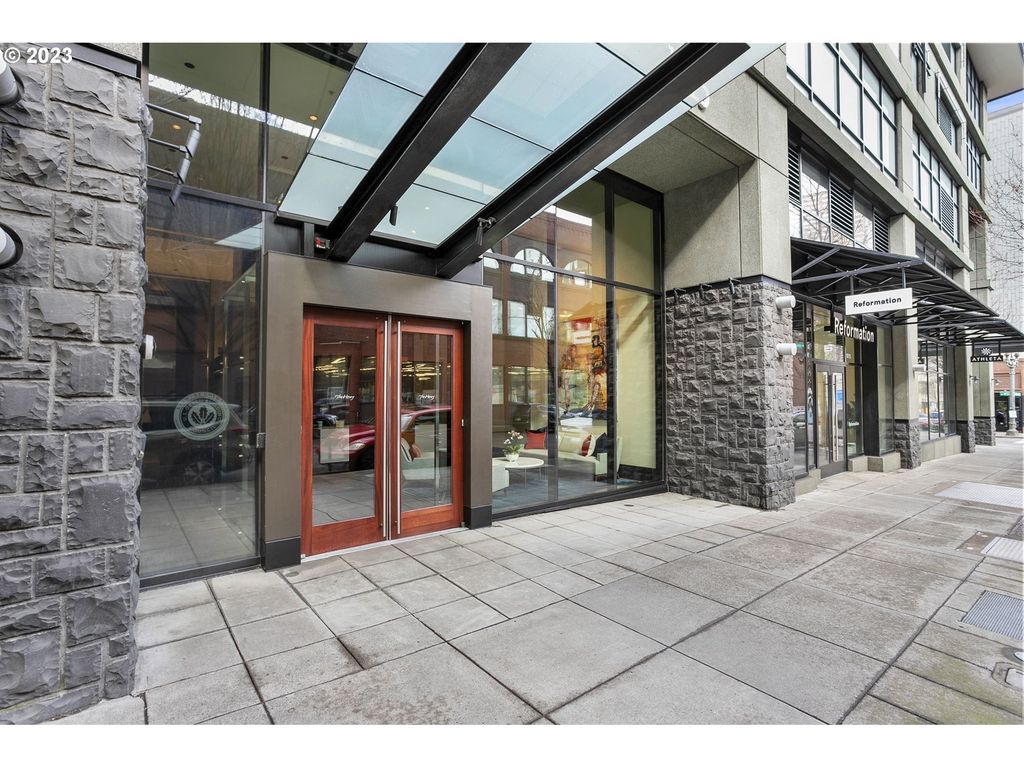 1025 Nw Couch St 613, Portland