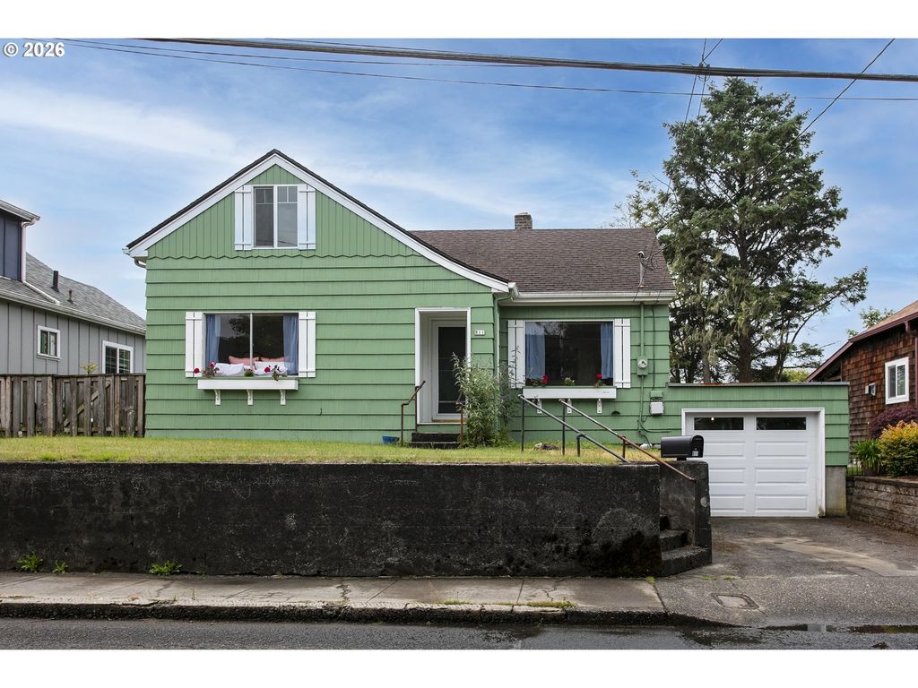 811 12th Ave, Seaside
