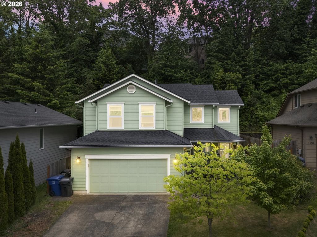 1340 Classico Ct Se, Salem