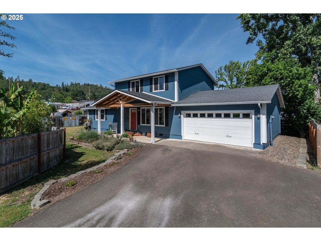207 Ne Flagg St, Roseburg