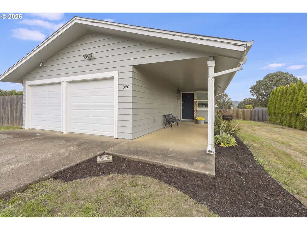 320 Sw Ivy St, Willamina
