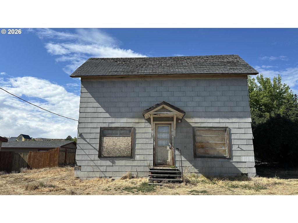 1010 C St, Fossil