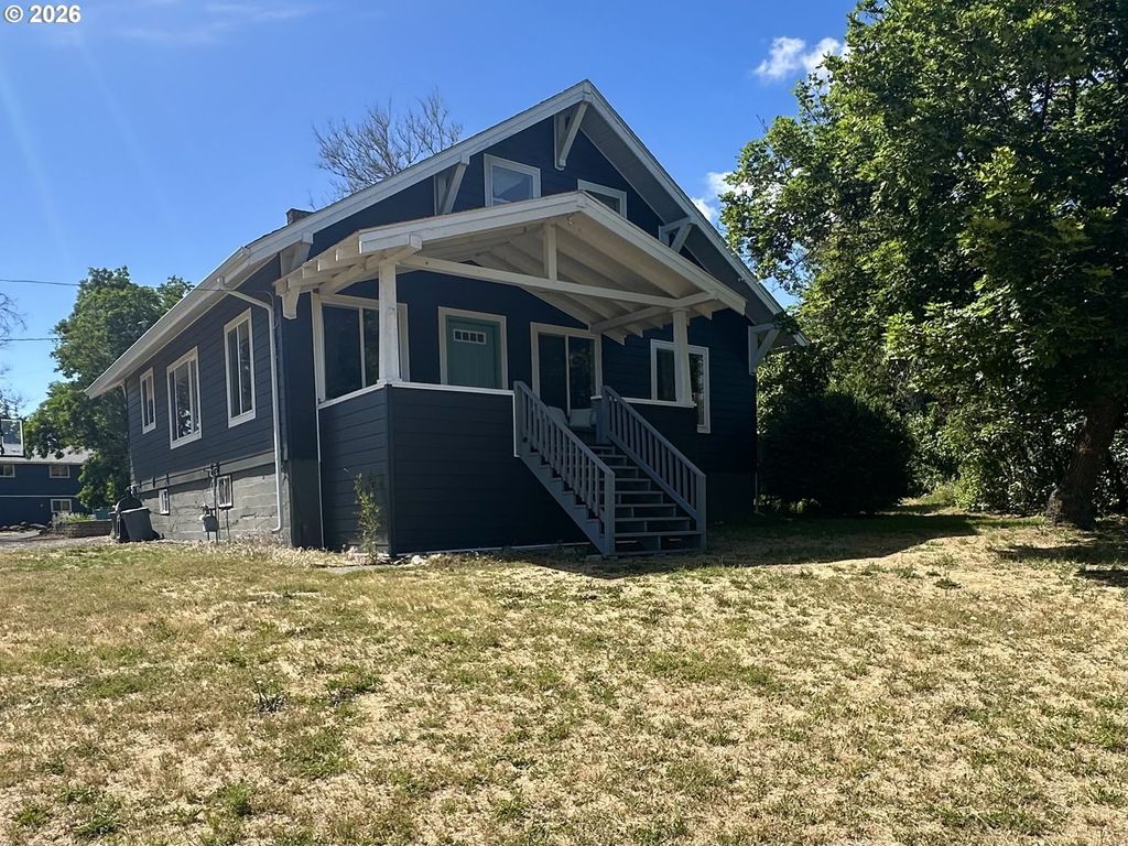 805 N Columbus Ave, Goldendale