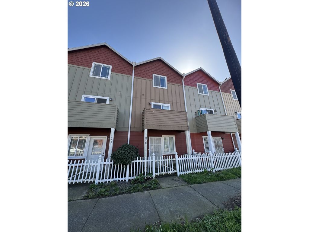 8728 Se Division St, Portland