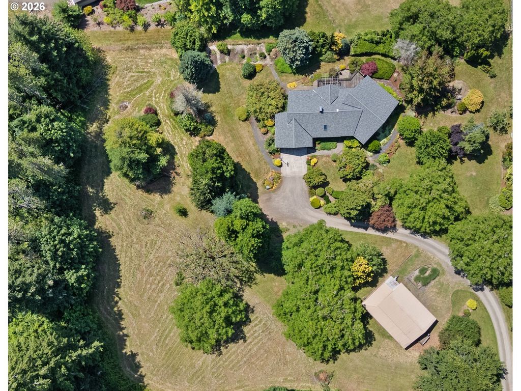 252 Fredrickson Rd, Woodland