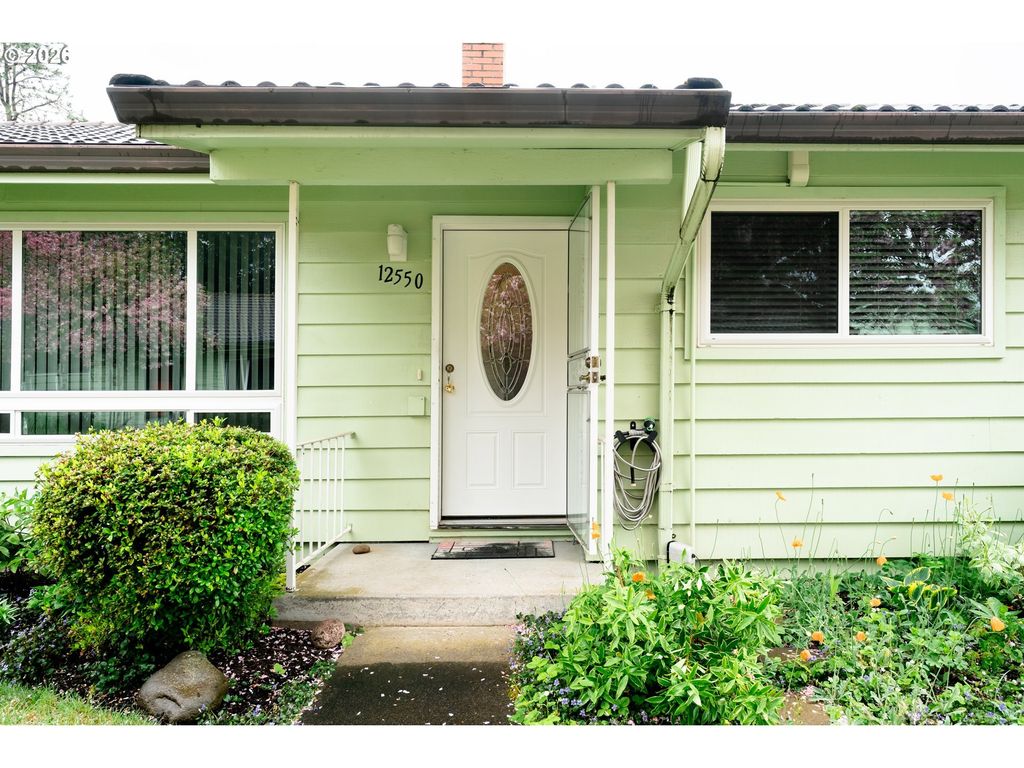 12550 Se Main St, Portland